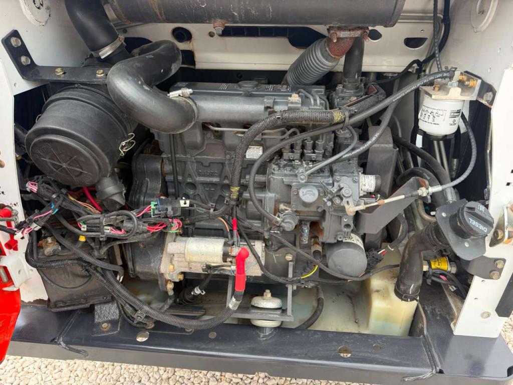 Bobcat S530 Photo 15