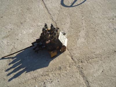 Distributeur hydraulique pour Benfra 215 en vente par OLM 90 Srl