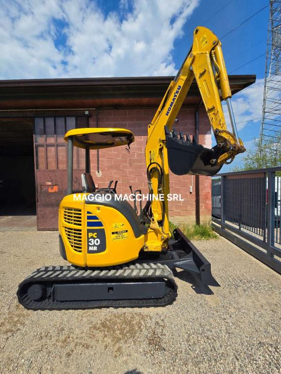 Komatsu PC30MR-3 Photo 8