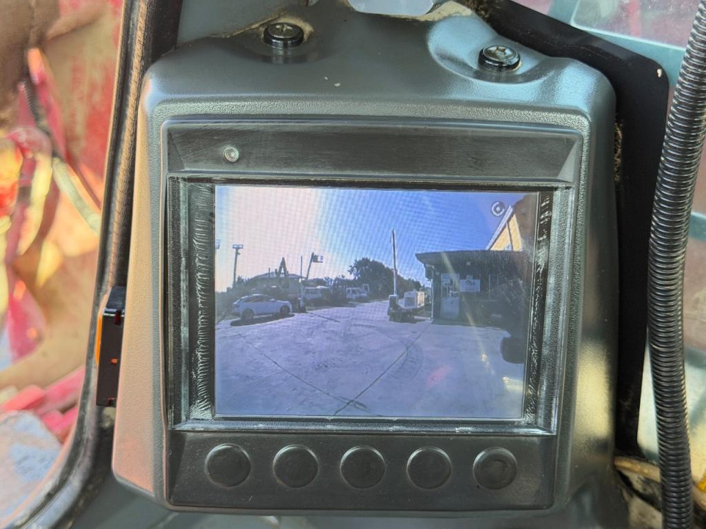 Takeuchi TL10V-2 Photo 12