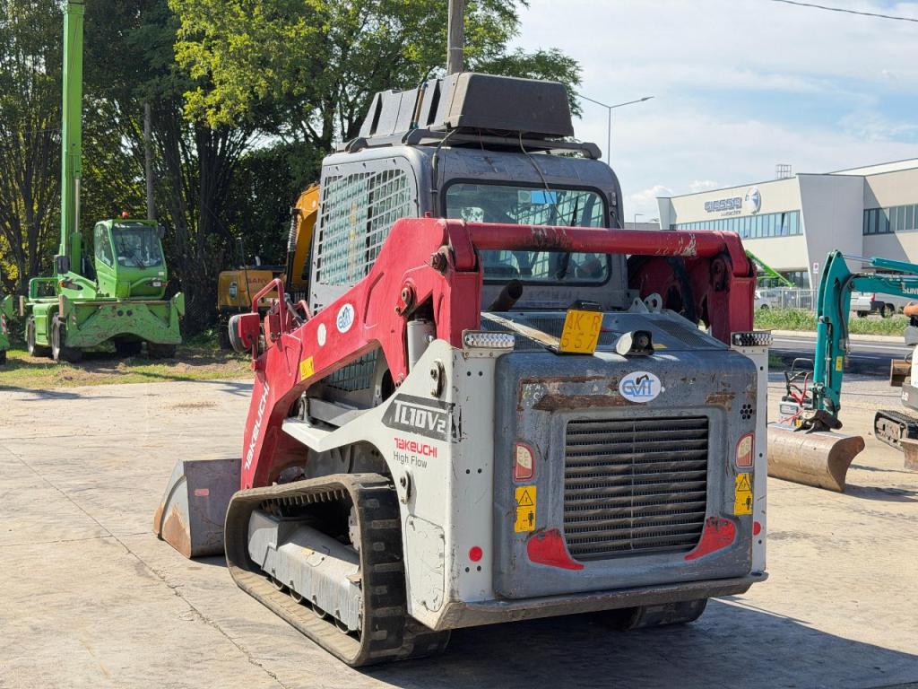 Takeuchi TL10V-2 Photo 4