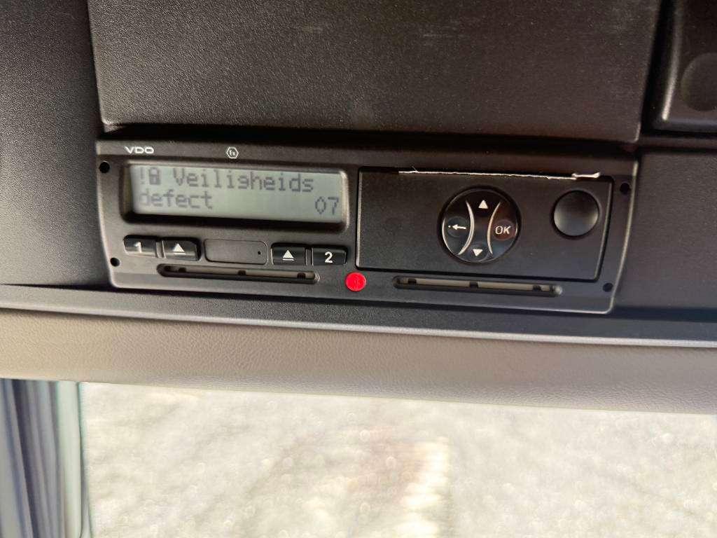 Daf XF105.410 - Dutch Truck / Automatic Gearbox Photo 20