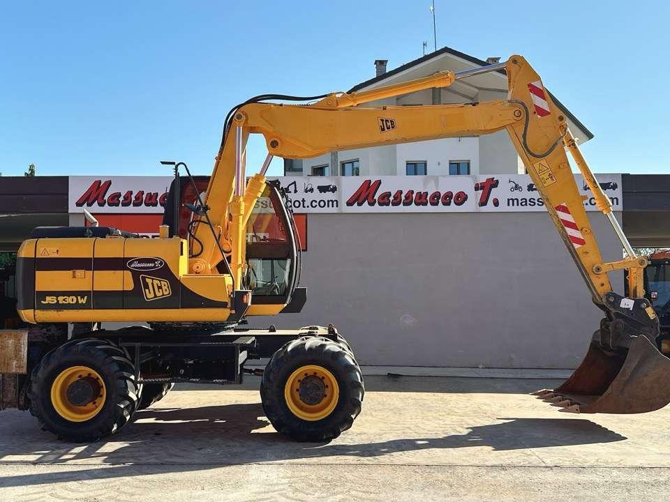 JCB JS130W 4x4 Photo 21