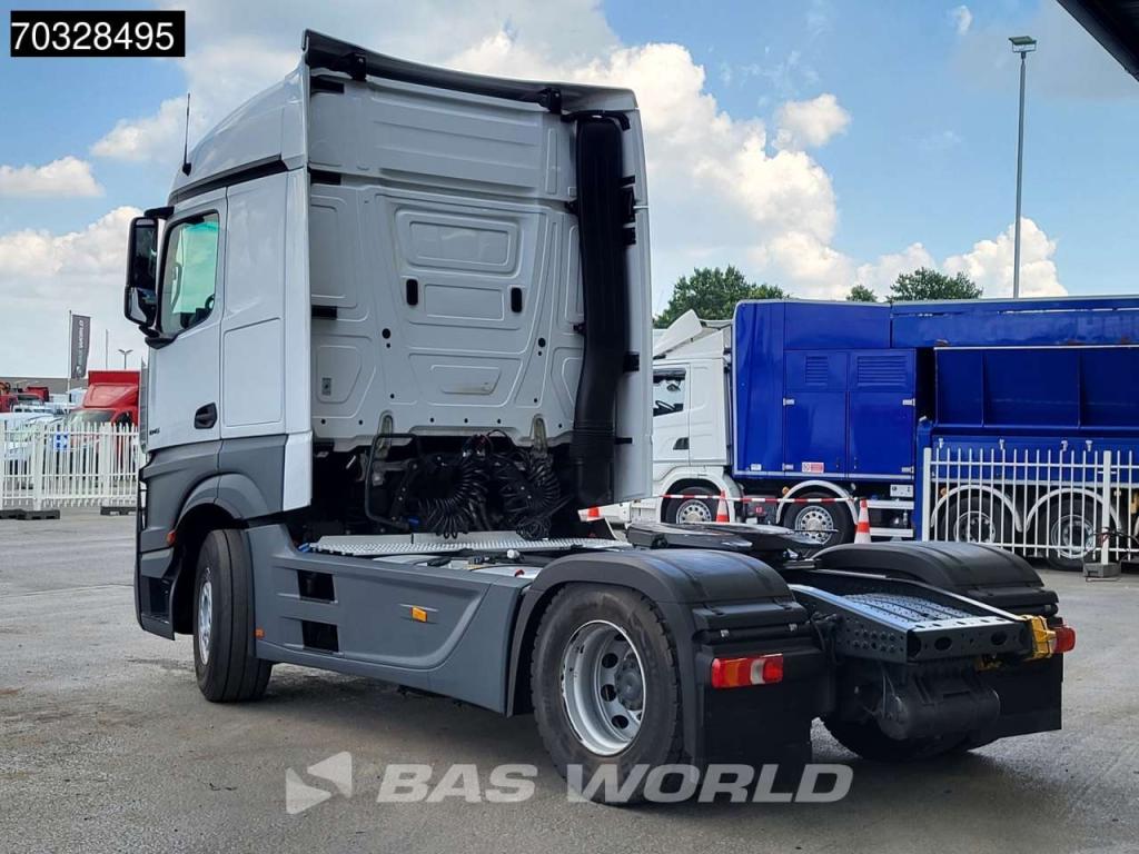 Mercedes-Benz Actros 1845 4X2 Retarder Standklima ACC Navi Photo 2