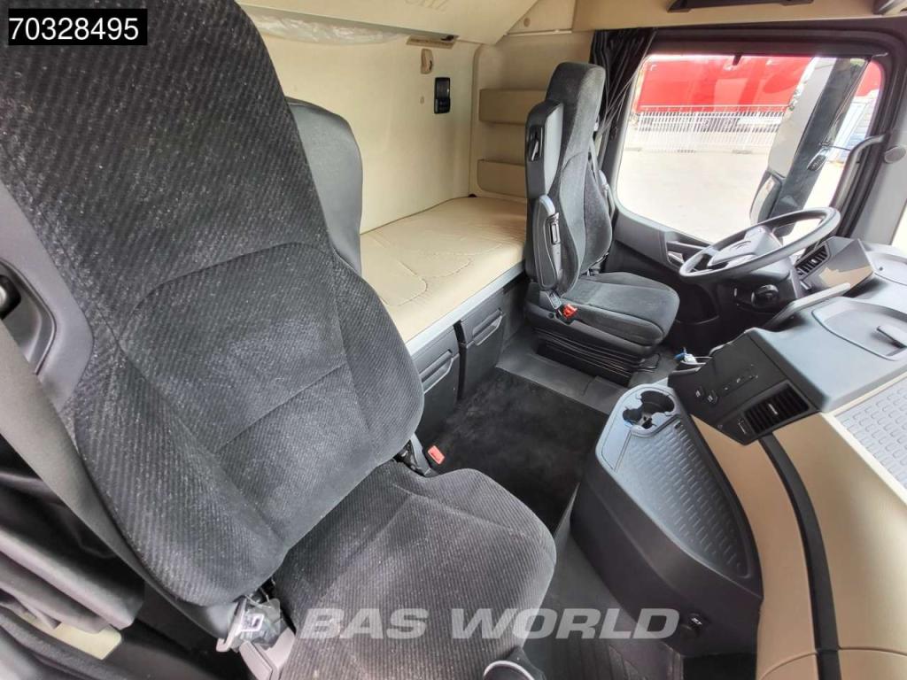 Mercedes-Benz Actros 1845 4X2 Retarder Standklima ACC Navi Photo 30