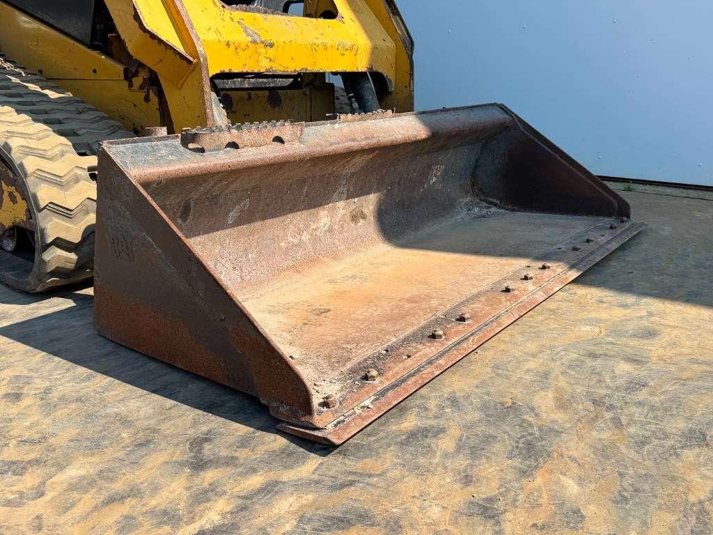 Caterpillar 259D - Two-Speed Compact Track Loader Photo 16
