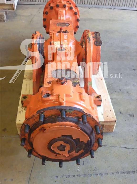 Essieu arrière pour Hitachi LX 170 Photo 2