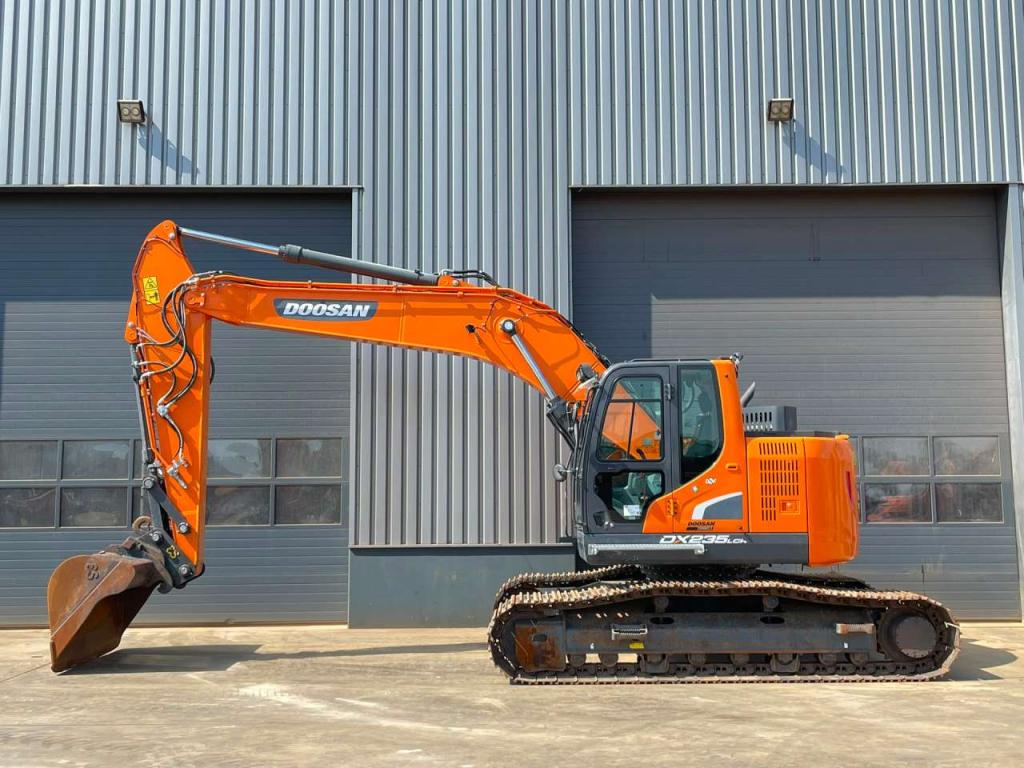 Doosan DX235LCR-5 Photo 1