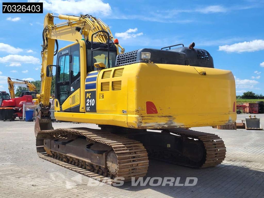 Komatsu PC210 LC-11 Photo 2