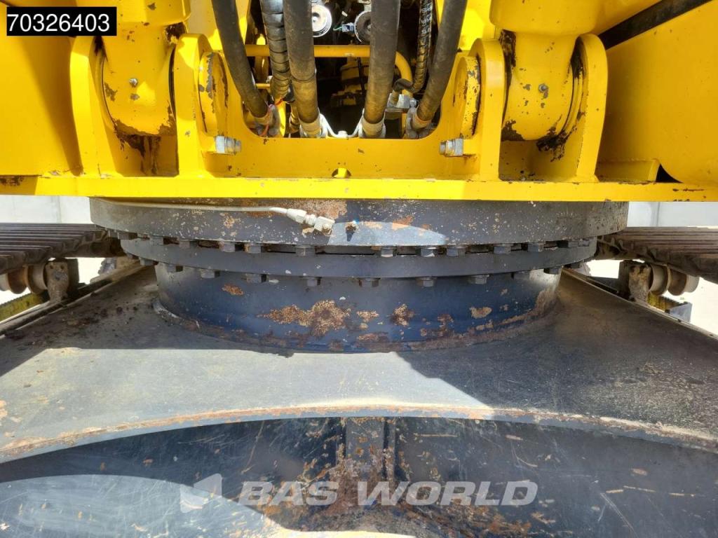 Komatsu PC210 LC-11 Photo 23
