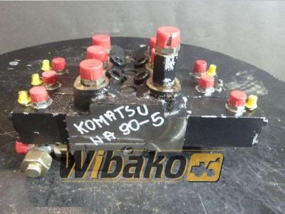 Komatsu WA 90-5 en vente par Wibako