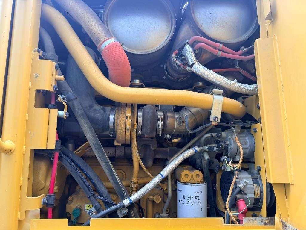 Caterpillar 140M3 Photo 10