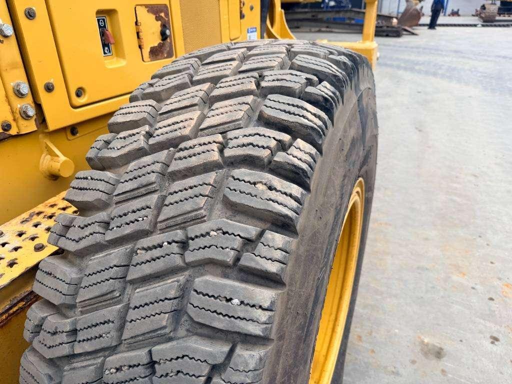 Caterpillar 140M3 Photo 20
