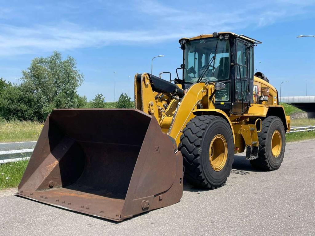 Caterpillar 930M Photo 2