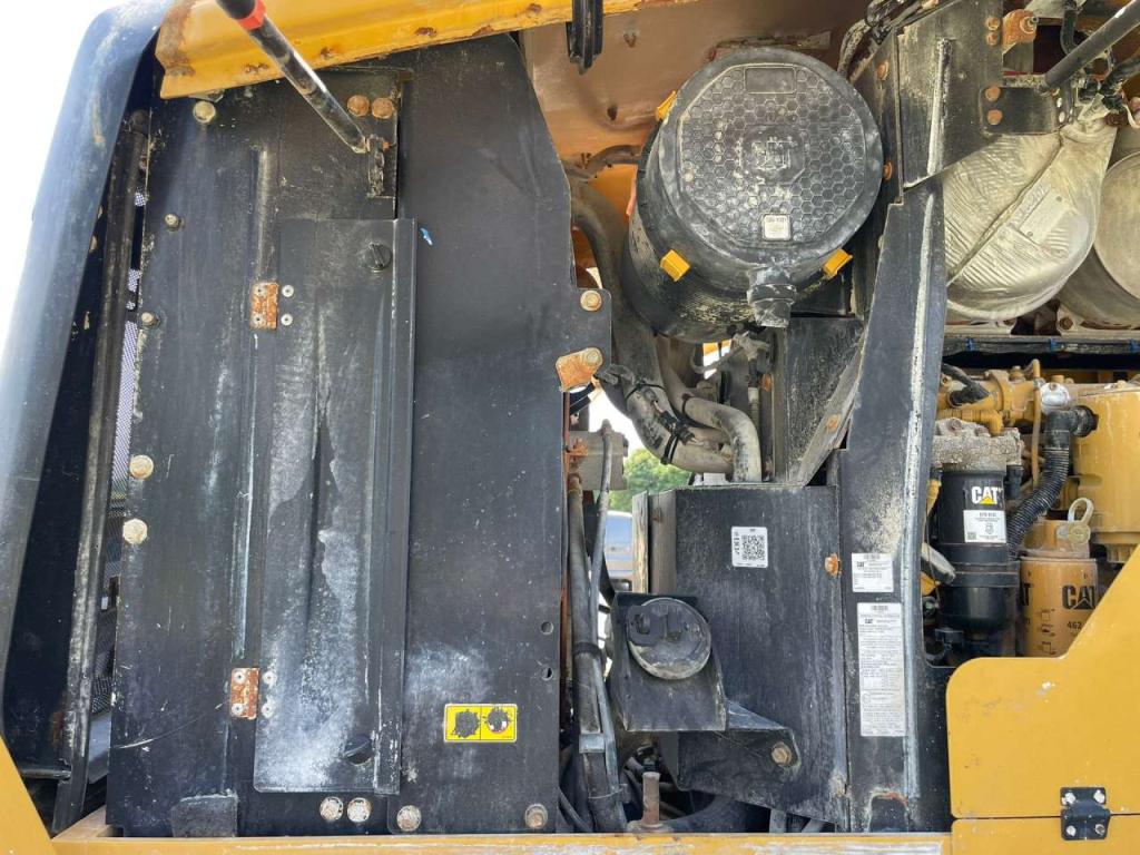 Caterpillar 930M Photo 29