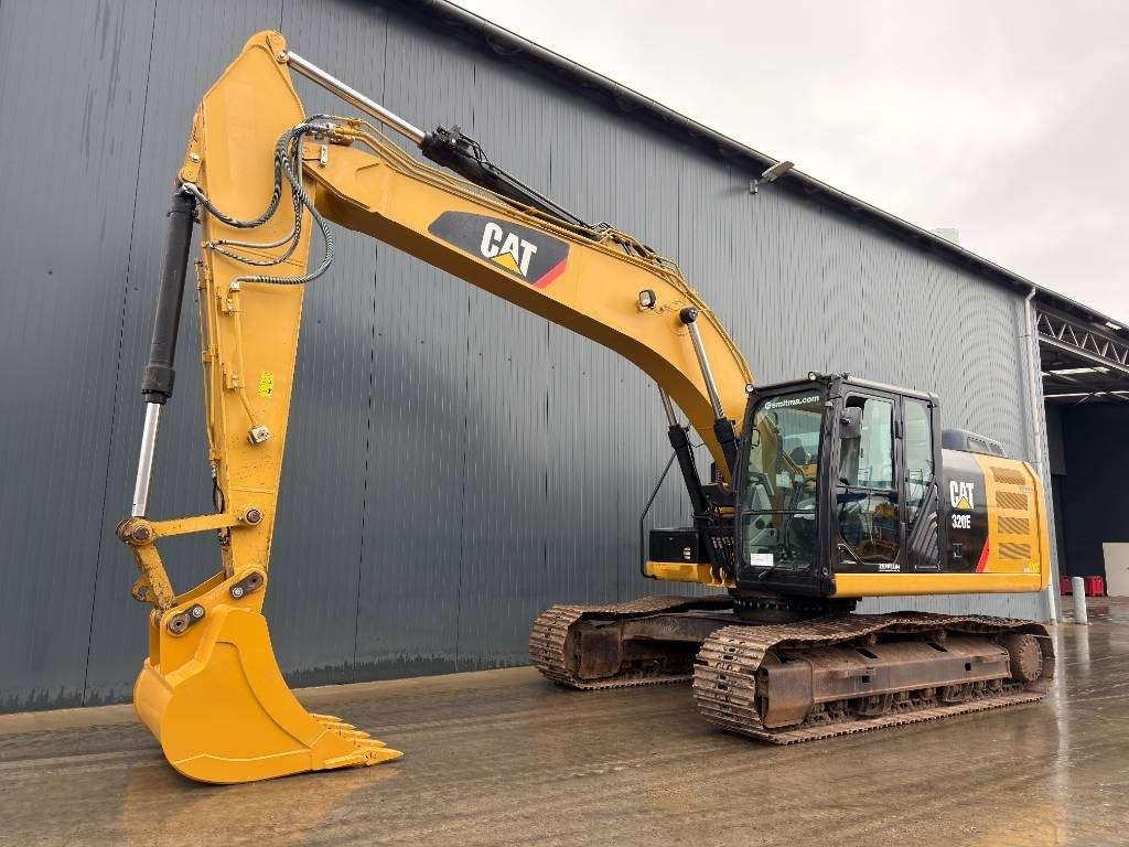 Caterpillar 320E L Photo 1