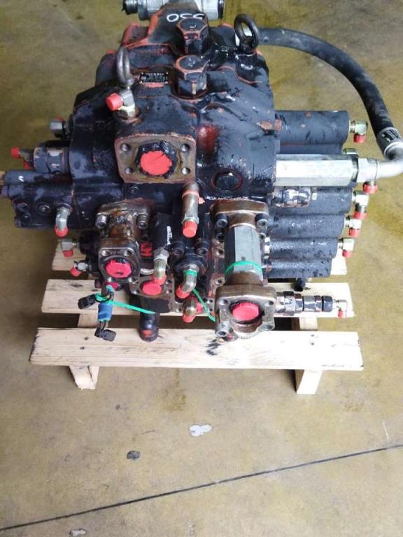 Distributeur hydraulique pour JCB Js 330 Photo 1