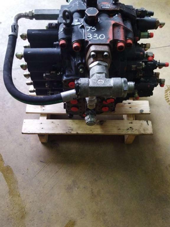 Distributeur hydraulique pour JCB Js 330 Photo 3