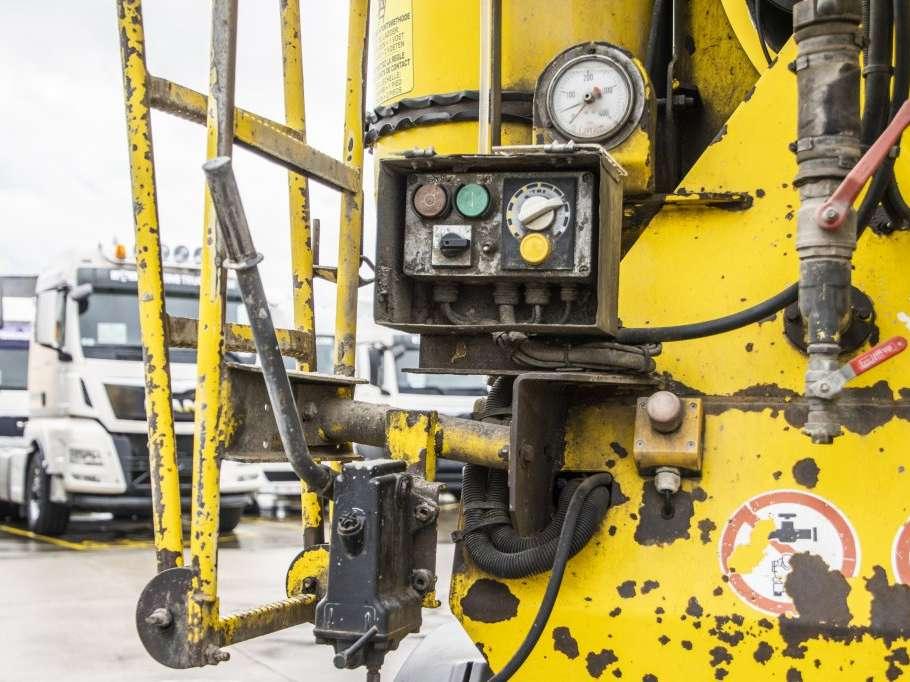 Liebherr LIEBHERR BETON MIXER/MALAXEUR/MISCHER-12M³ Photo 7