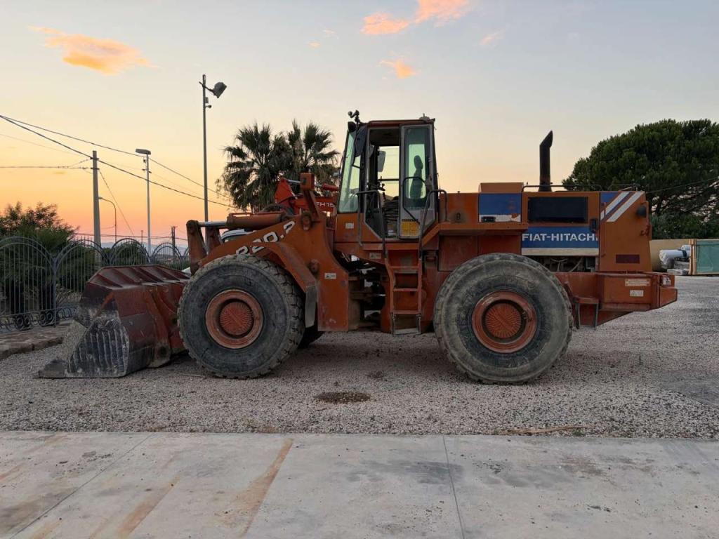 Fiat Hitachi FR 220.2 Photo 3
