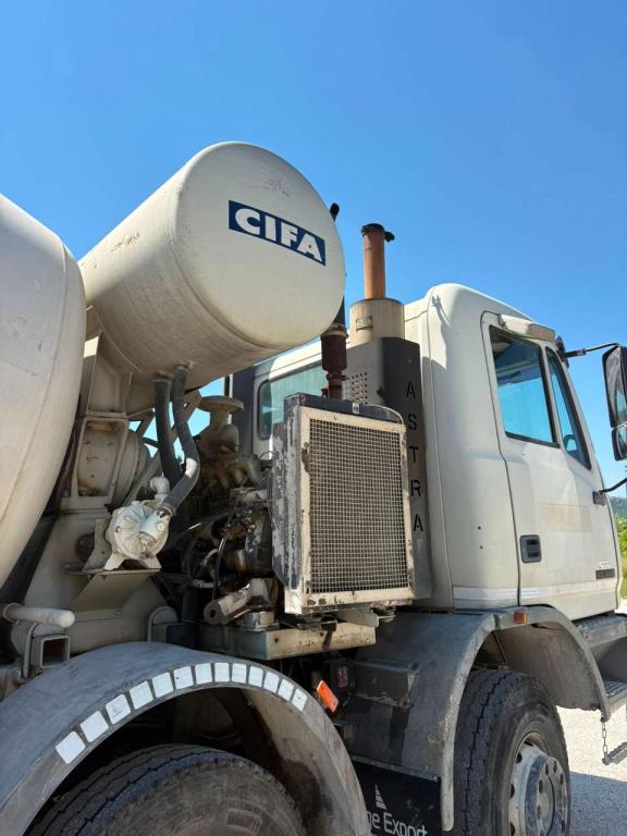 Astra HD7 84.45 4 assi 8x4 Photo 3