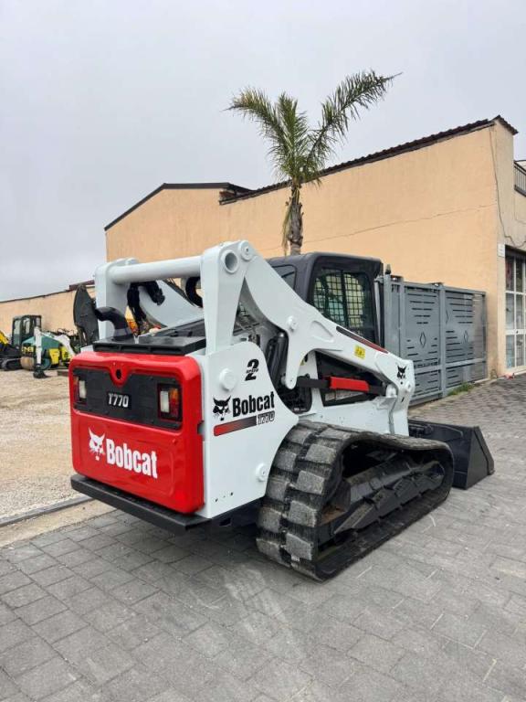 Bobcat T770 Photo 4