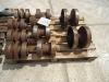 Galets inférieurs pour Takeuchi TL10V-2 Photo 3 thumbnail