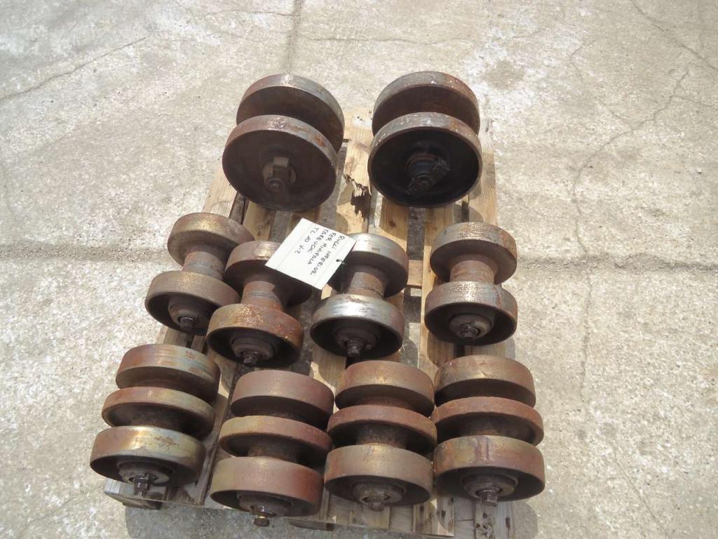 Galets inférieurs pour Takeuchi TL10V-2 Photo 1