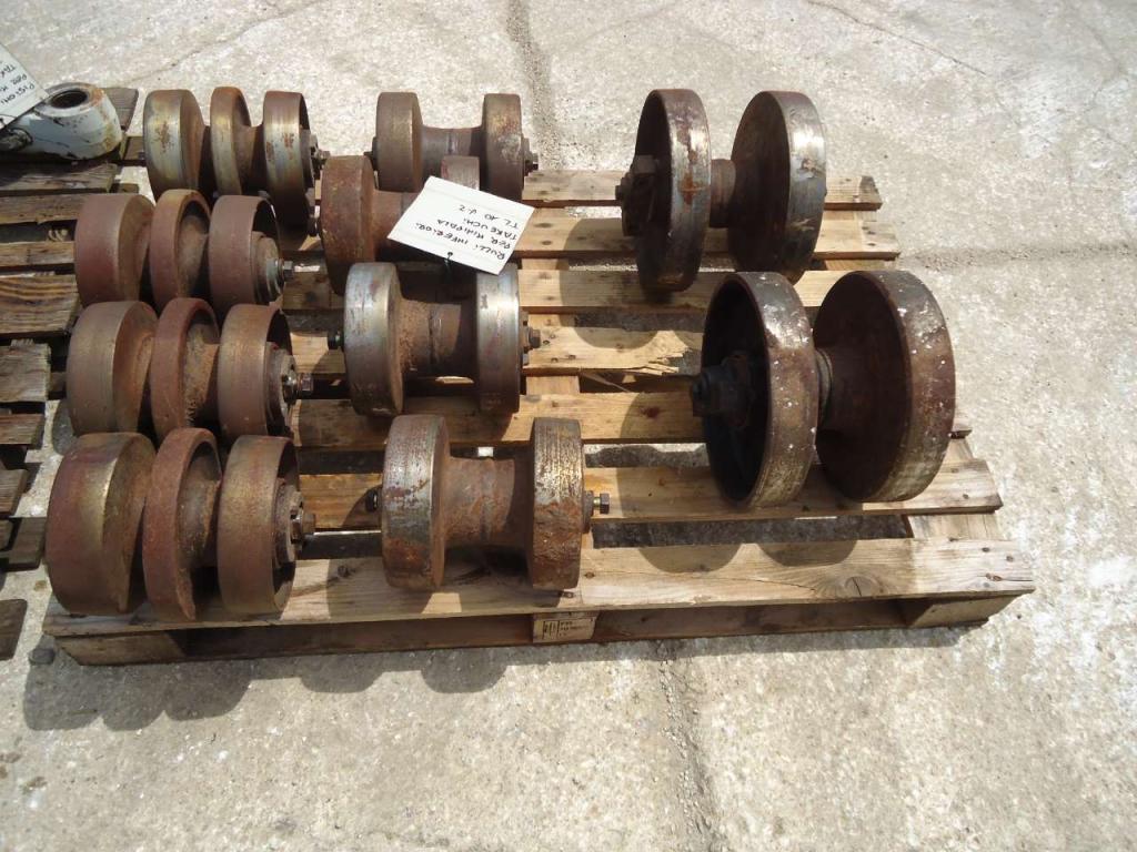 Galets inférieurs pour Takeuchi TL10V-2 Photo 3
