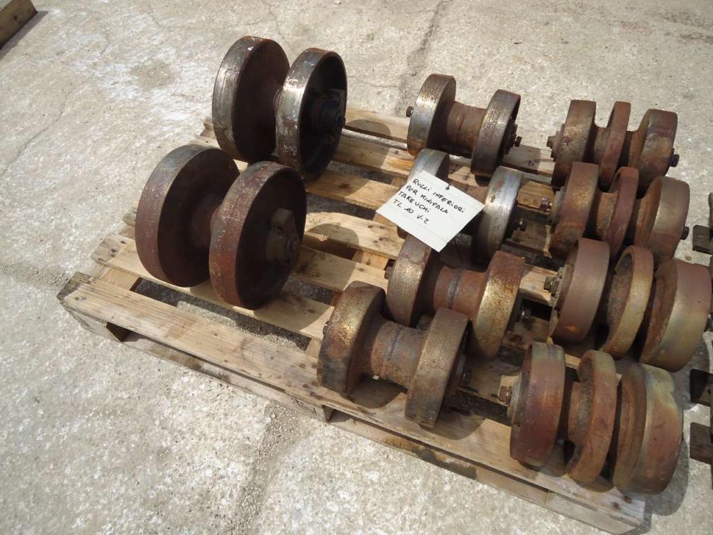 Galets inférieurs pour Takeuchi TL10V-2 Photo 4