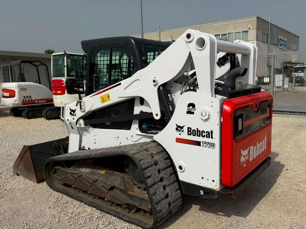 Bobcat T770 Photo 3