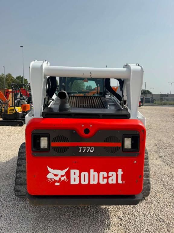 Bobcat T770 Photo 5