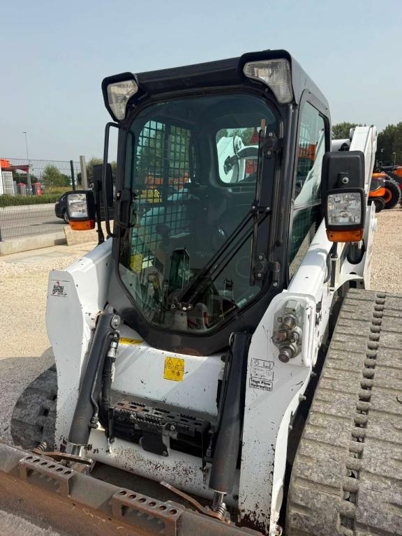 Bobcat T770 Photo 6