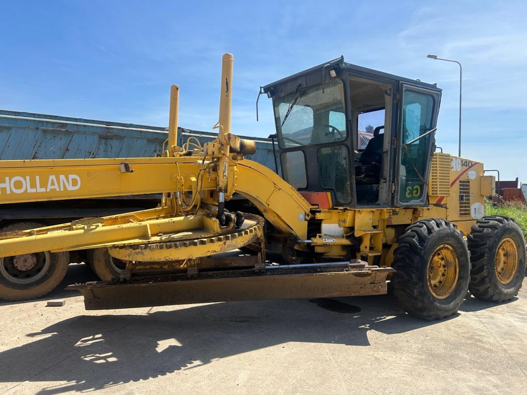 New Holland RG 140 Photo 3