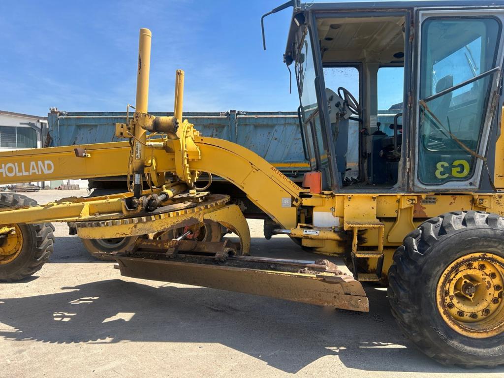New Holland RG 140 Photo 5
