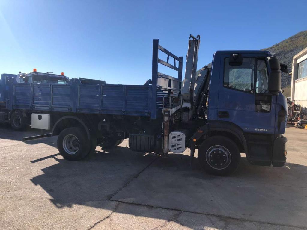 Iveco EUROCARGO 150E25P Photo 14