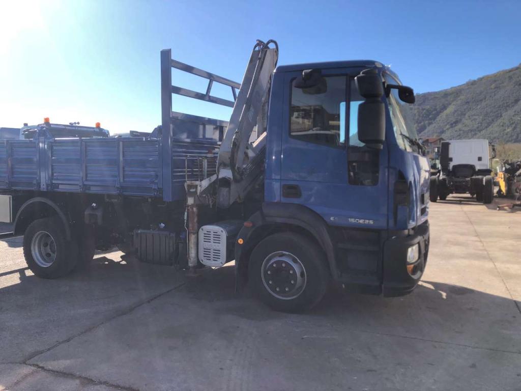 Iveco EUROCARGO 150E25P Photo 20