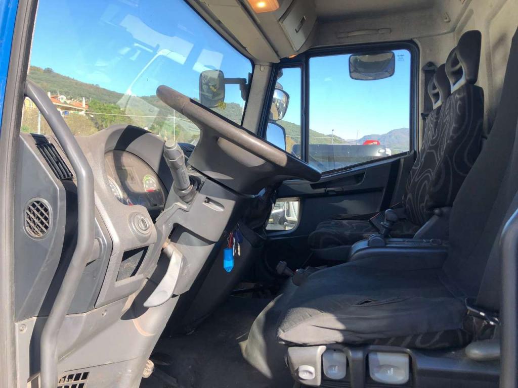 Iveco EUROCARGO 150E25P Photo 27