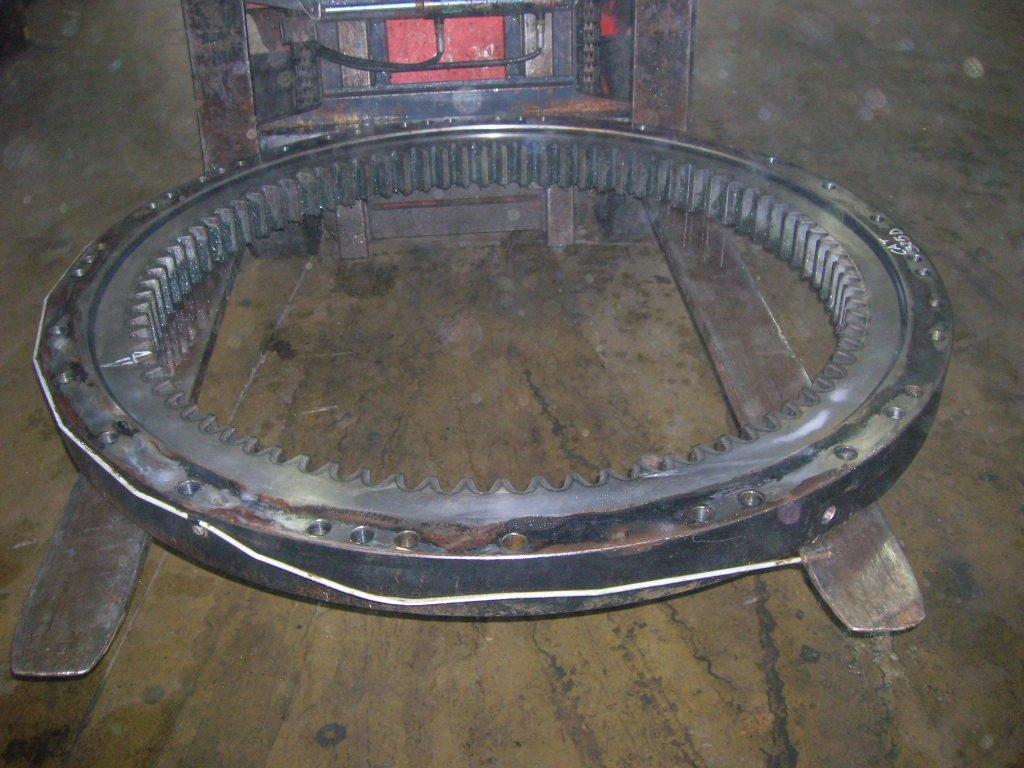 Couronne d'orientation pour Caterpillar 325 D Photo 1