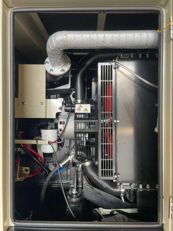 Cummins 4BTA3.9-G11 - 88 kVA Generator - DPX-19834 Photo 9