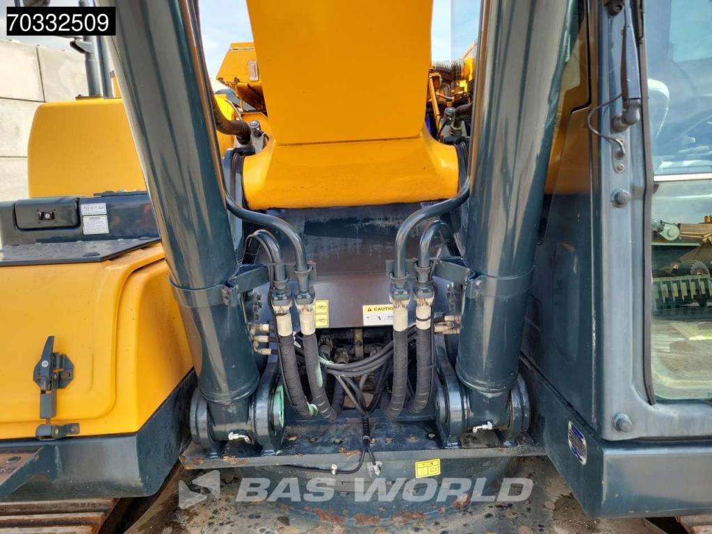 Hyundai HX260 L Photo 18