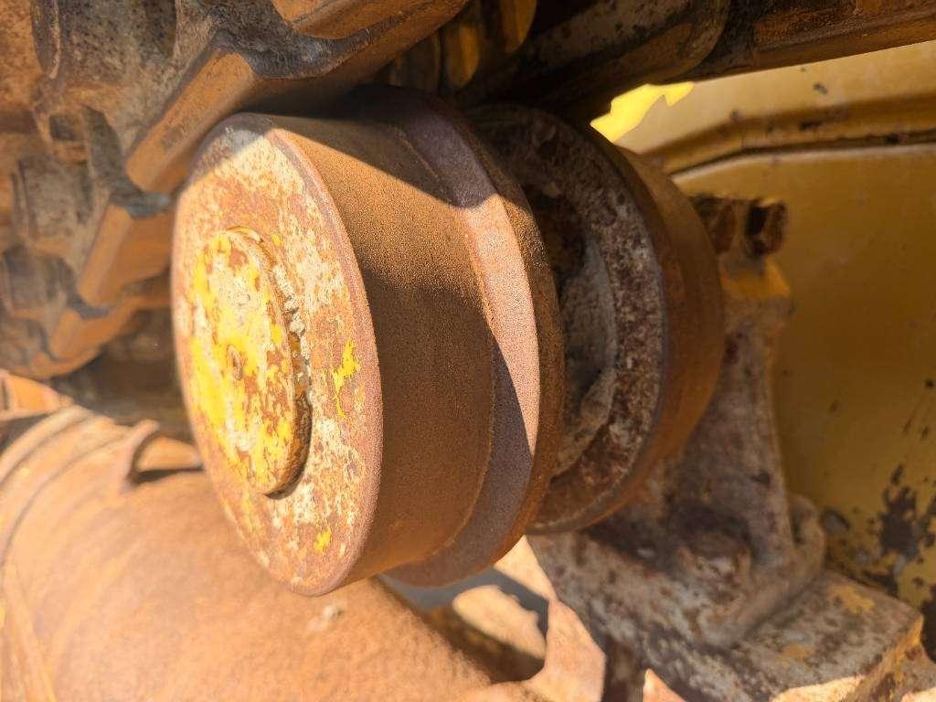 Caterpillar D6T XL Photo 20