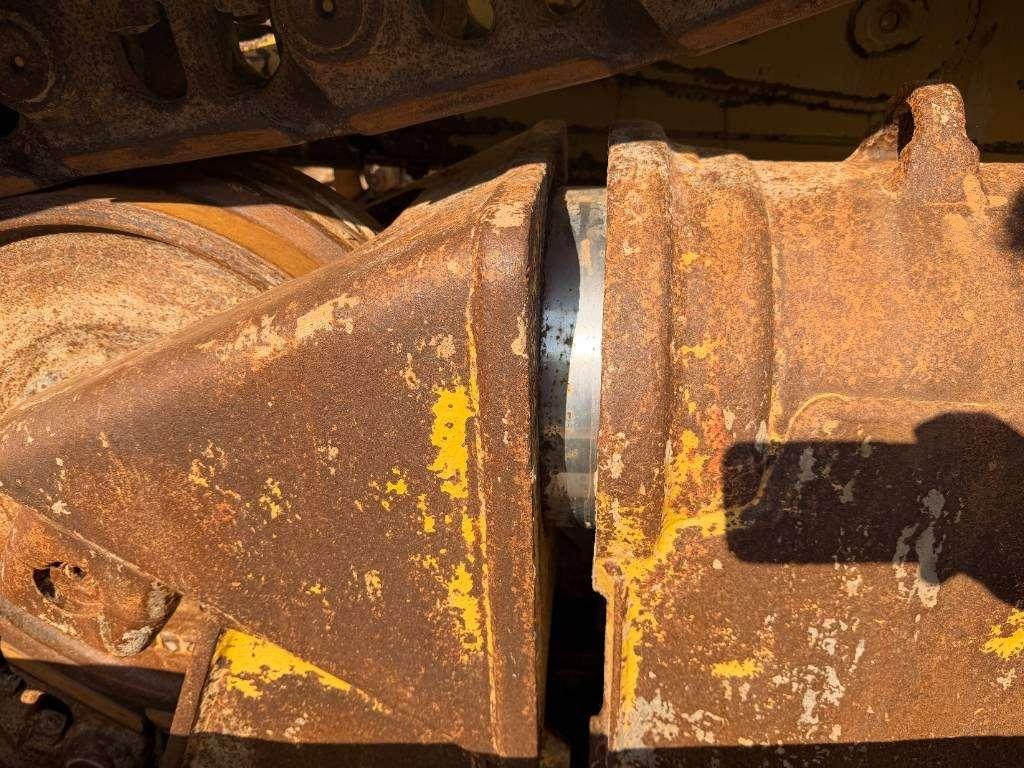 Caterpillar D6T XL Photo 22