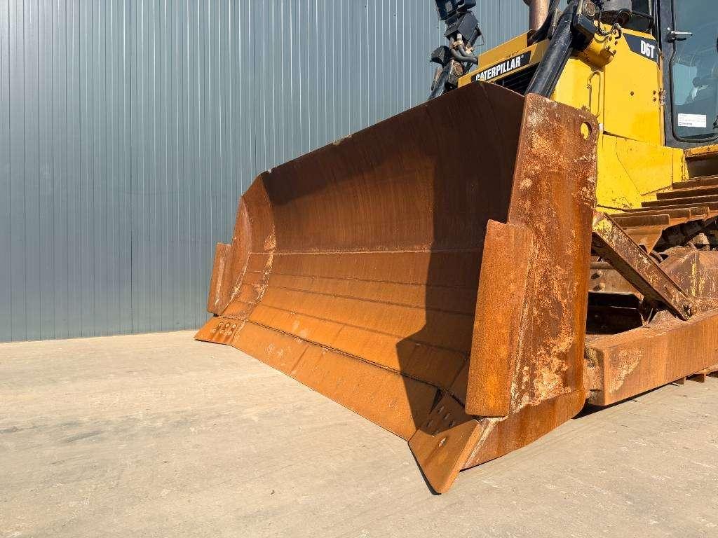 Caterpillar D6T XL Photo 25