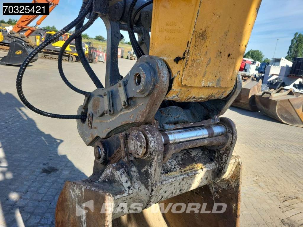 Liebherr R934 NLC Photo 12