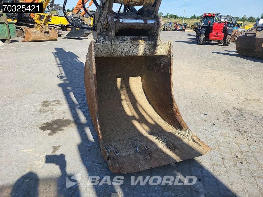Liebherr R934 NLC Photo 13