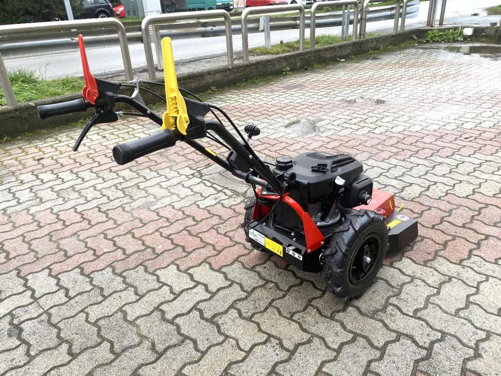 Tekna TR 70 HONDA - TESTINA 6 FILI - RUOTE MOTRICI PNEUMATICHE Photo 5