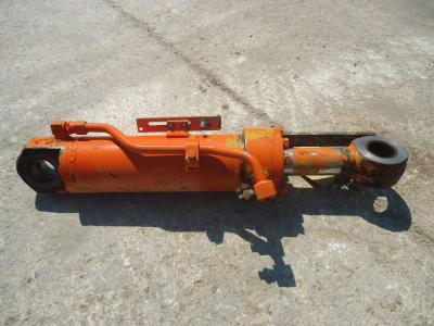 Vérin de rappel de godet pour Fiat Hitachi W130 Photo 1
