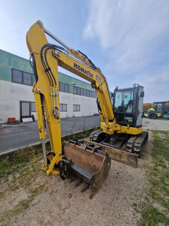Komatsu PC55MR-5E0 Photo 1