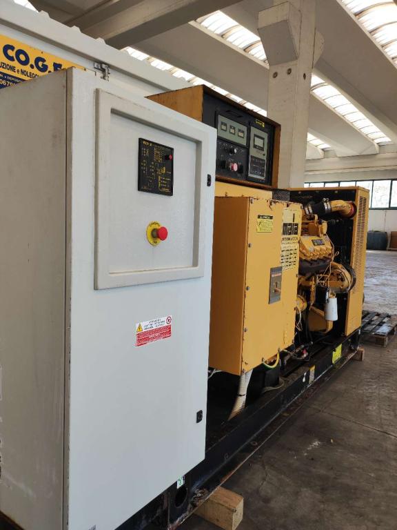 Caterpillar 3208 Photo 2